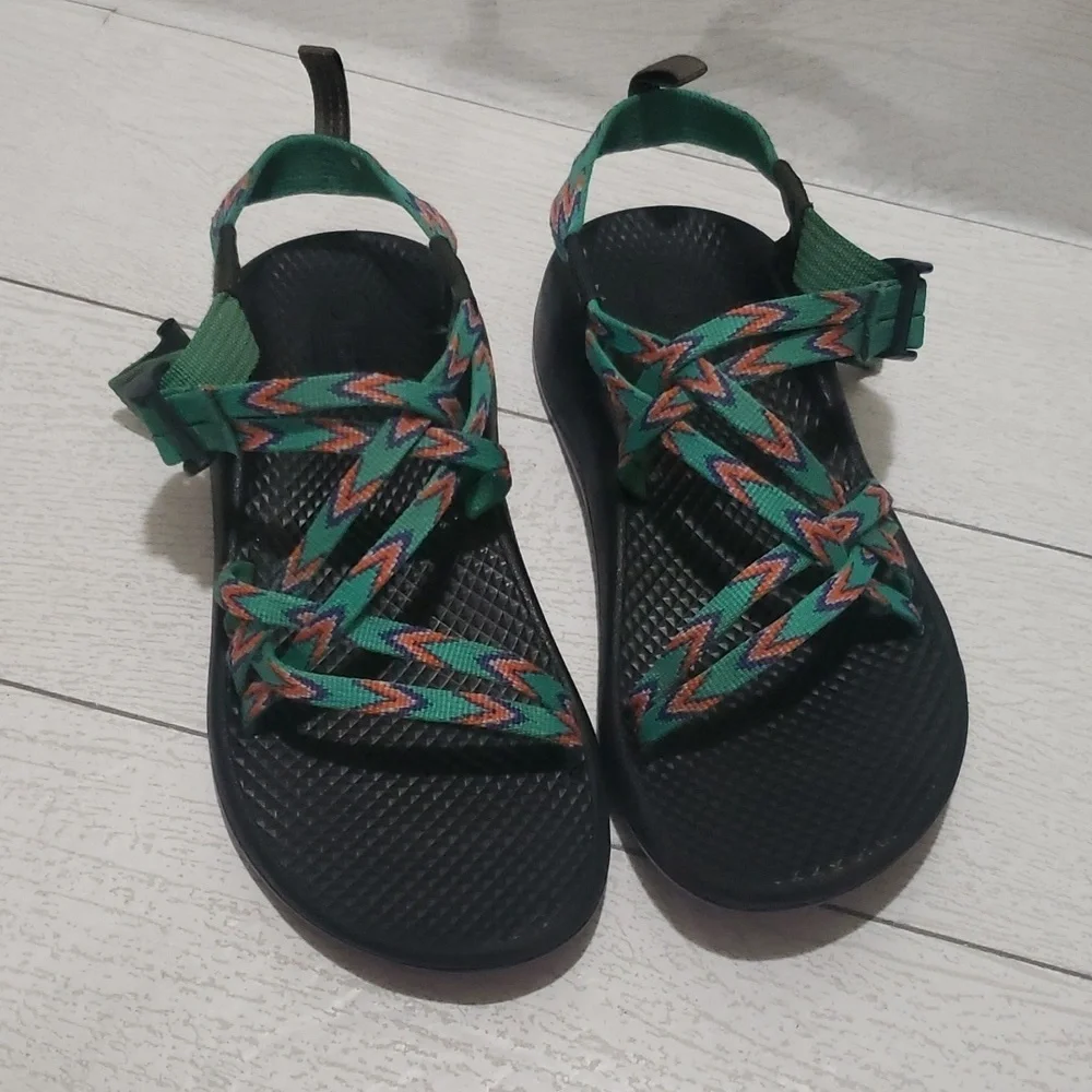 Chaco 4 green and orange straps youth sandals